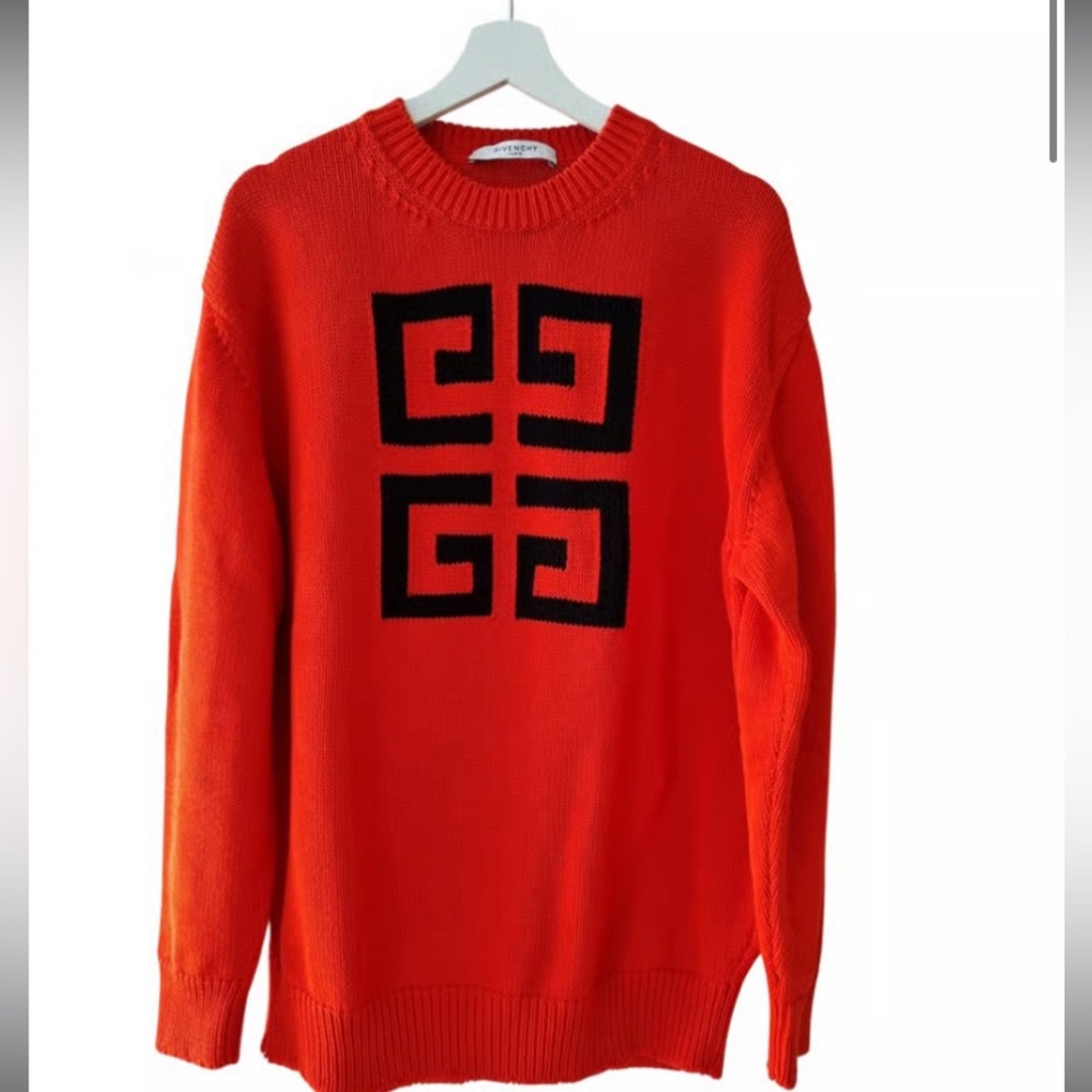 Givenchy jumper in red, used once.